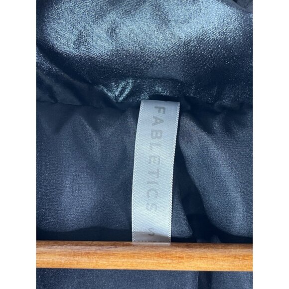 FABLETICS Women's Black Shiny Crop Puffer Full Zip Jacket Small - Picture 3 of 6